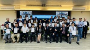 輔英科大與台灣專案管理學會舉行國際認證暨青年團營運中心簽約暨揭牌儀式於輔英鵬圖人文大樓舉行，由台灣專案管理學會 (簡稱TPMA) 理事長李仟萬與校長林惠賢締約，並偕副校長張可立、推廣教育中心主任黃國銘等共同揭牌，儀式簡單而隆重...閱讀更多 2022/07/04 新聞連接：https://tw-pma.org.tw/台灣專案管理學會國際認證暨青年團營運中心於輔/