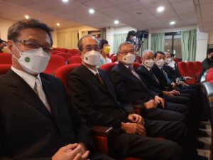 輔英科大與台灣專案管理學會舉行國際認證暨青年團營運中心簽約暨揭牌儀式於輔英鵬圖人文大樓舉行，由台灣專案管理學會 (簡稱TPMA) 理事長李仟萬與校長林惠賢締約，並偕副校長張可立、推廣教育中心主任黃國銘等共同揭牌，儀式簡單而隆重...閱讀更多 2022/07/04 新聞連接：https://tw-pma.org.tw/台灣專案管理學會國際認證暨青年團營運中心於輔/